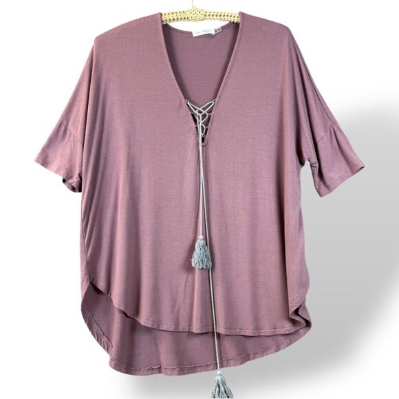 The Hanger Top Womens Sz M Mauve Short-Sleeve V-Neck Lace-Up Tassel Tie Tee Boho - Picture 1 of 9